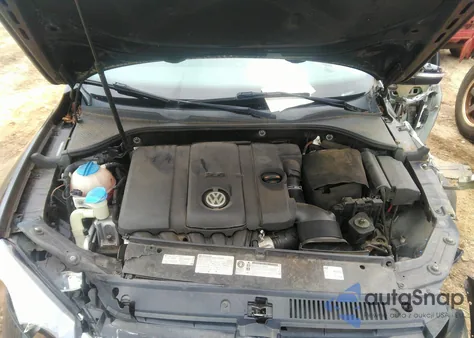 2014 Volkswagen Passat S z USA, uszkodzony, nr VIN 1VWAH7A35EC015367